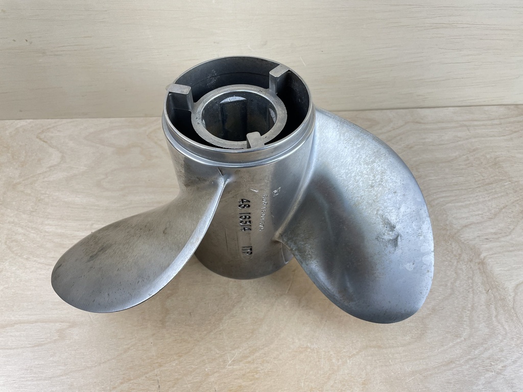 Mercury 48-16314 Vengeance RH 3-Blade 14″x 17P Stainless Steel Propeller