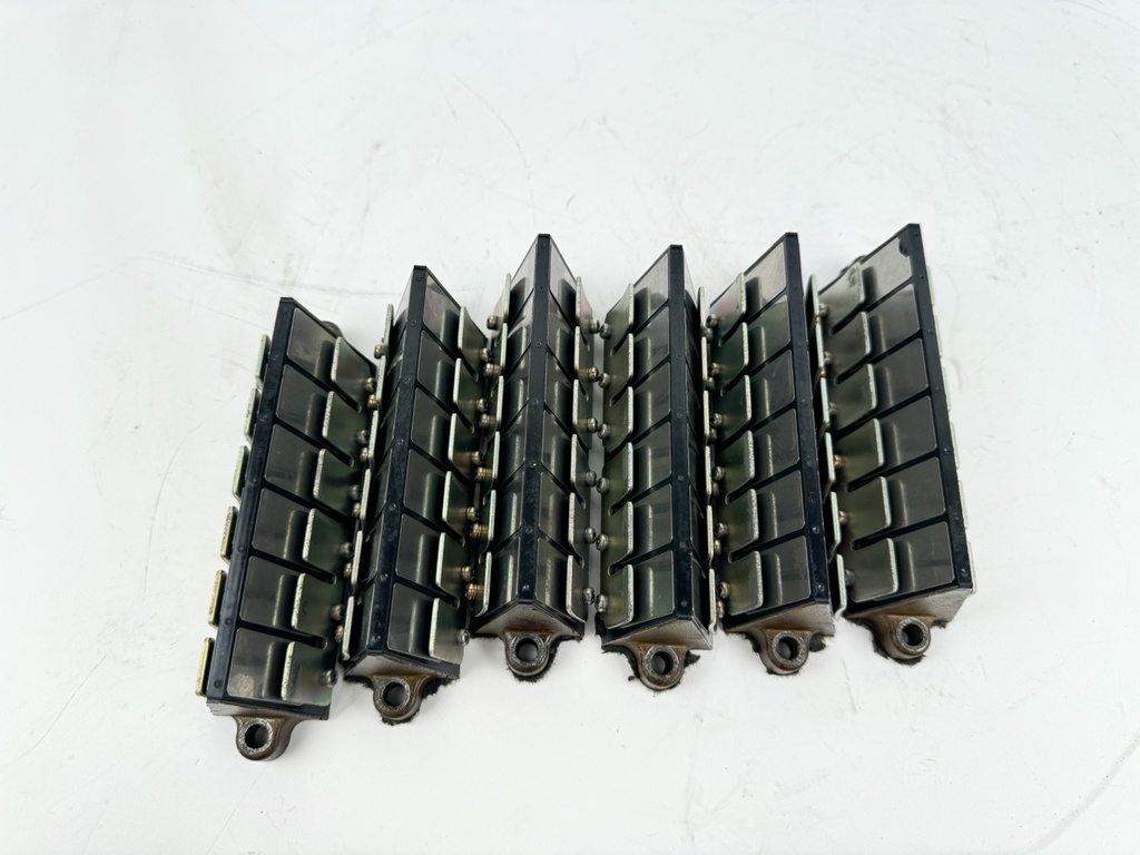 2001 Mercury 225 HP 2 Stroke Outboard Reed Valve Assembly 828623T OEM