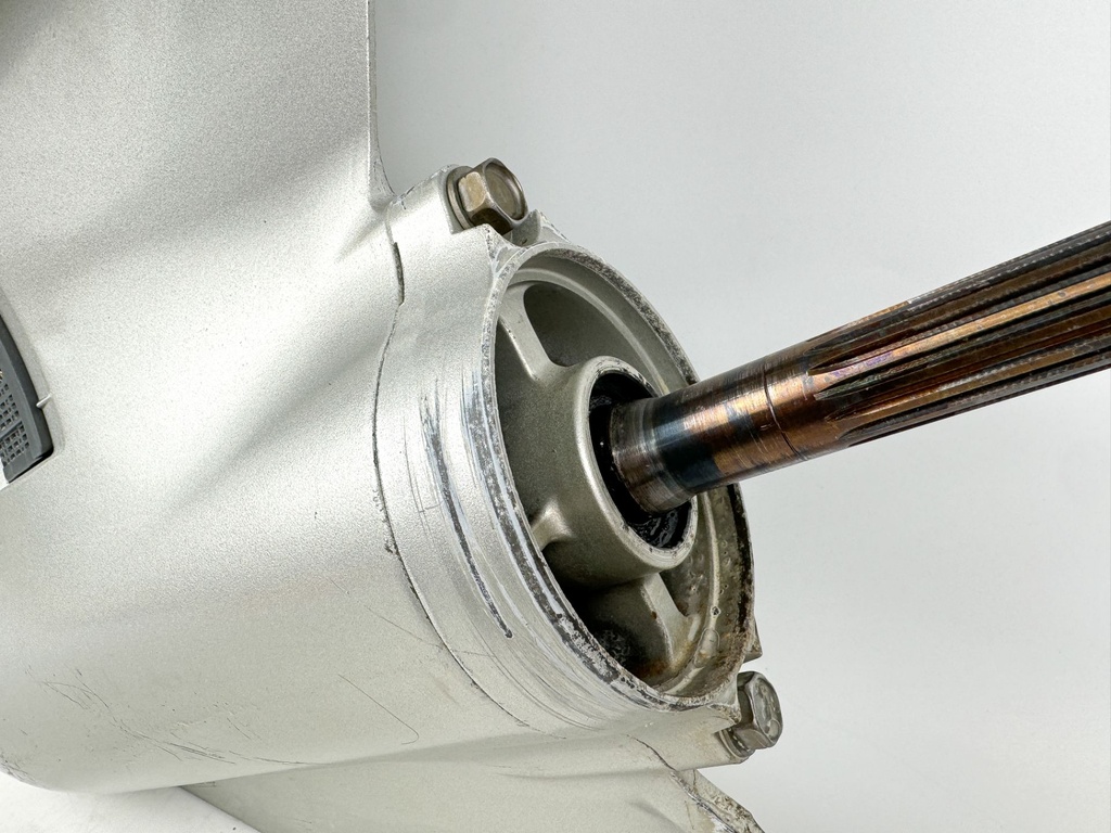 2003-05 Honda 200 225 HP 4 Stroke 25" XL Lower Unit Gear Case 06411-ZY3-617ZA