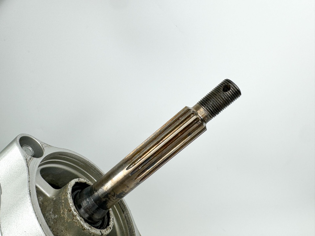 Honda BF 135 150HP 4 Stroke Outboard XL Lower Unit Gear Case 41100-ZY6-615ZA