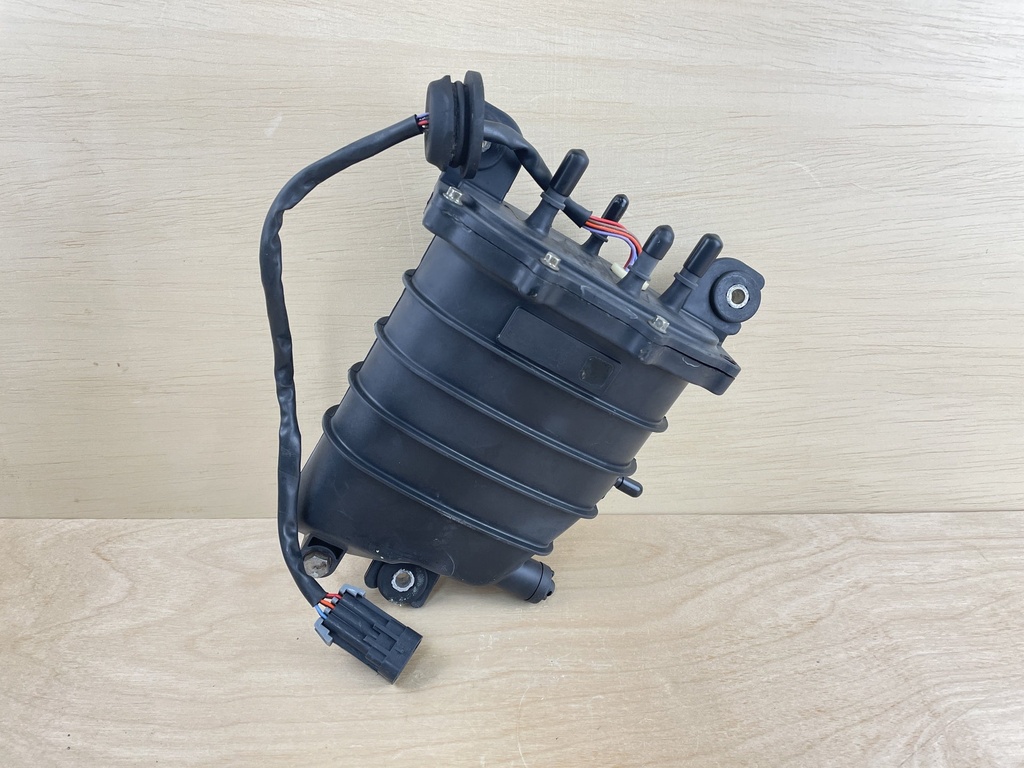 2005 Mercury Verado 225HP Outboard FSM Fuel Supply Module 880596T02 - Parts