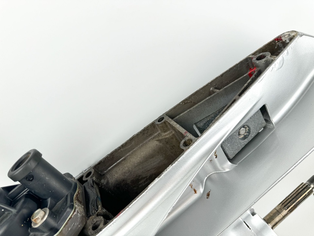 2003-05 Honda 200 225 HP 4 Stroke Outboard 25" XL Lower Unit Gear Case RH