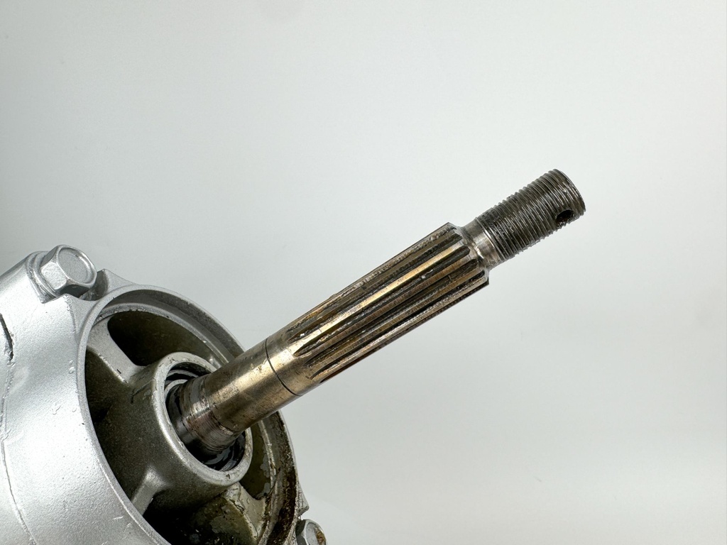 2003-05 Honda 200 225 HP 4 Stroke Outboard 25" XL Lower Unit Gear Case RH