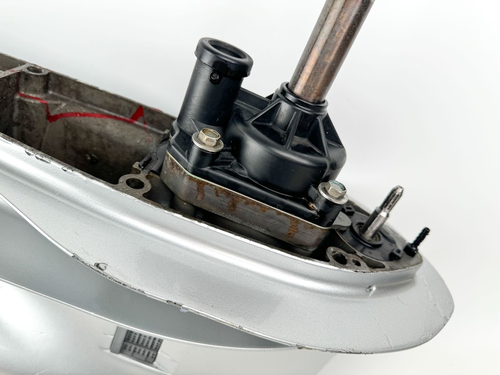 2003-05 Honda 200 225 HP 4 Stroke Outboard 25" XL Lower Unit Gear Case RH