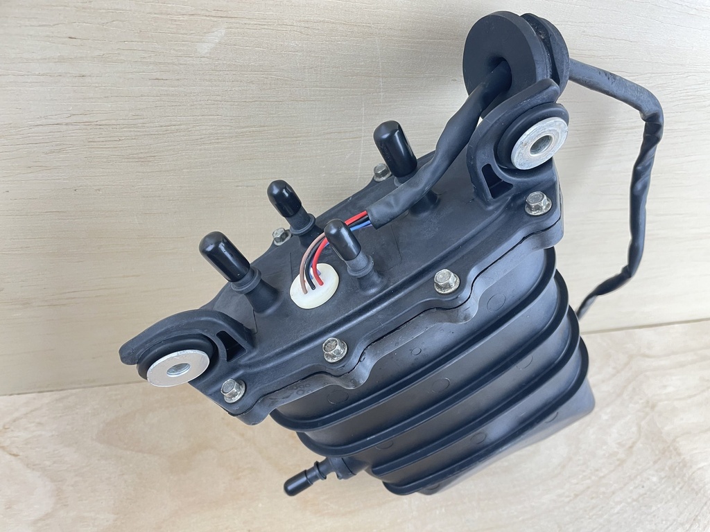 2005 Mercury Verado 225HP Outboard FSM Fuel Supply Module 880596T02 - Parts