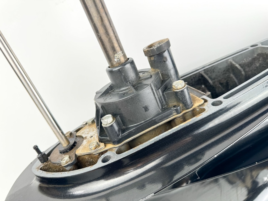 2007 Suzuki DF300 300 HP 4 Stroke Outboard 30" XXL Lower Unit LH Counter