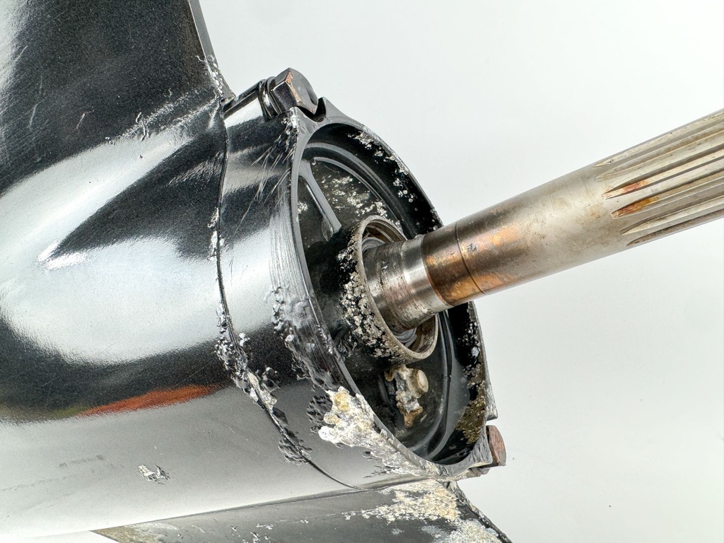 2007 Suzuki DF300 300 HP 4 Stroke Outboard 30" XXL Lower Unit LH Counter