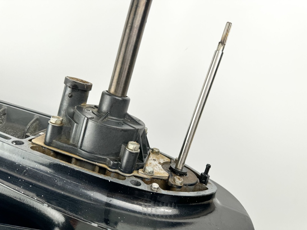 2007 Suzuki DF300 300 HP 4 Stroke Outboard 30" XXL Lower Unit LH Counter