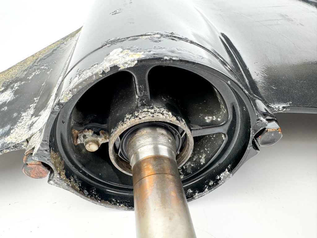 2007 Suzuki DF300 300 HP 4 Stroke Outboard 30" XXL Lower Unit LH Counter