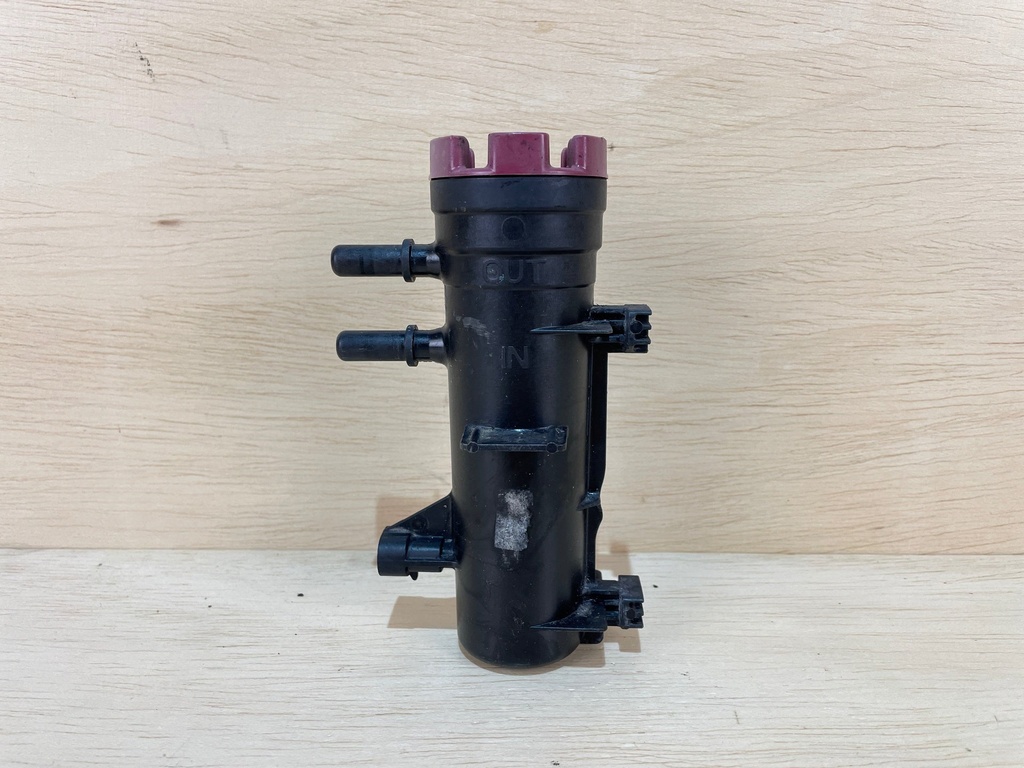 2004 Mercury Verado 250HP Fuel Filter Assembly Housing 892242T