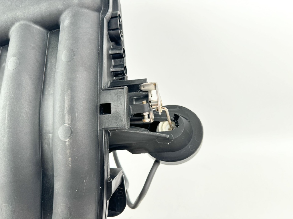 2007 Honda 135 HP 4 Stroke Outboard Intake Manifold 17110-ZY6-003 OEM