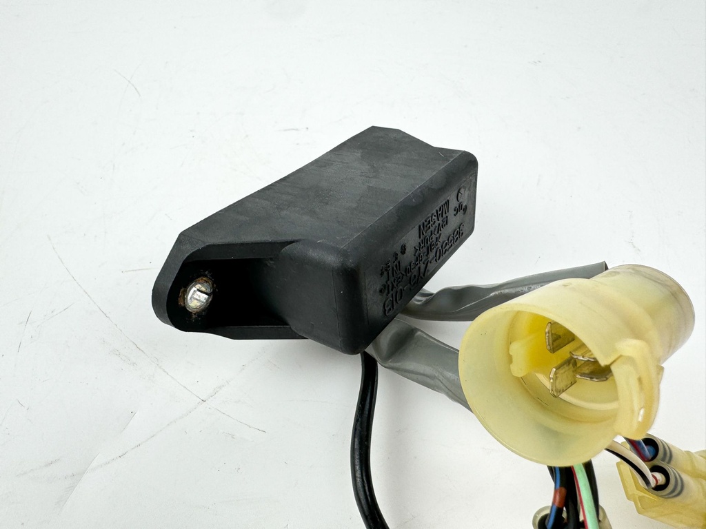 2007 Honda 135 HP 4 Stroke Outboard Main Relay 38580-ZY6-013 OEM