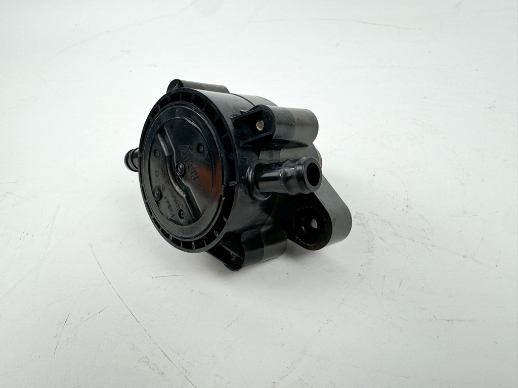 2007 Honda 135 HP 4 Stroke Outboard Fuel Pump 16700-ZY6-013 OEM