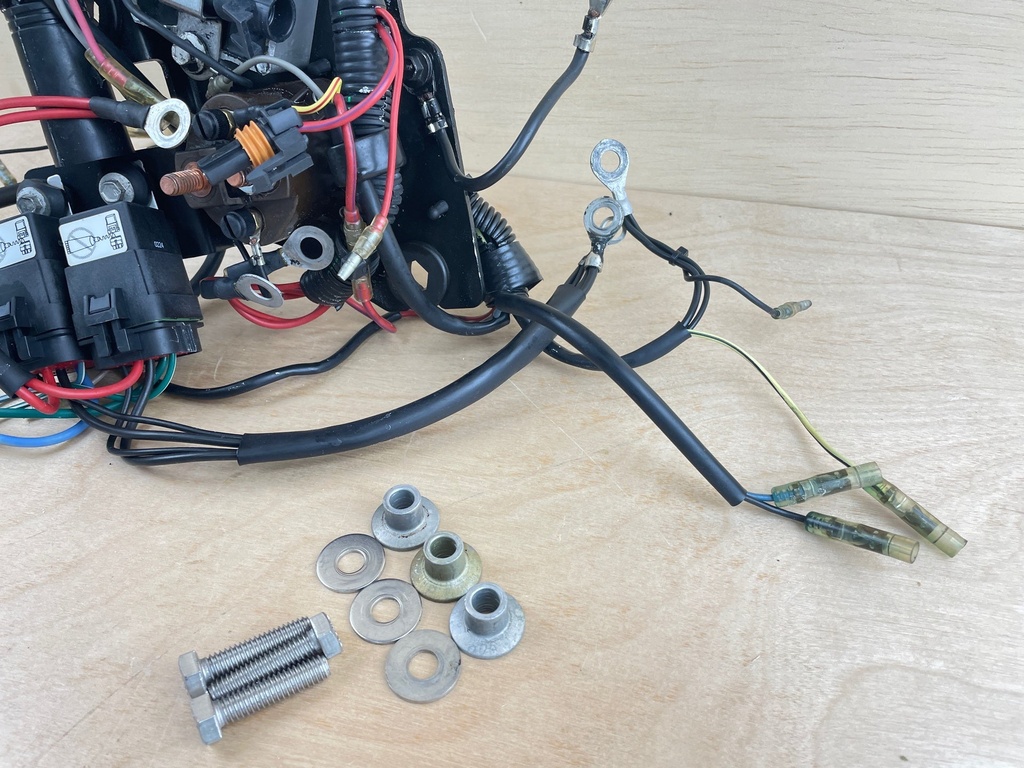 2003 Mercury 200HP 2 Stroke Outboard Wiring Harness W/ Voltage Regulators