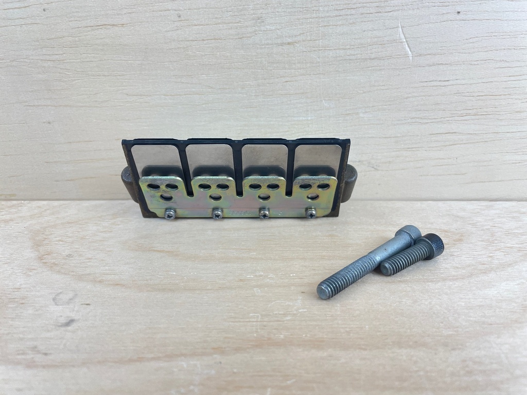 2003 Mercury 200HP 2 Stroke Outboard Reed Block Valve Assembly 855952T3