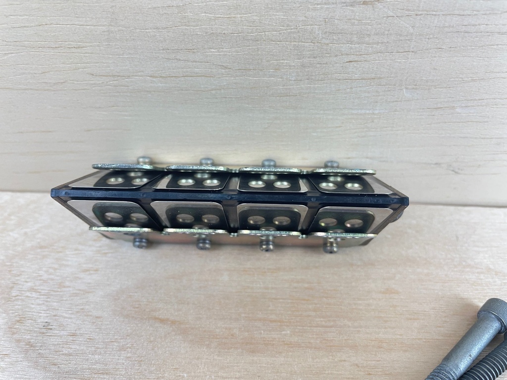 2003 Mercury 200HP 2 Stroke Outboard Reed Block Valve Assembly 855952T3