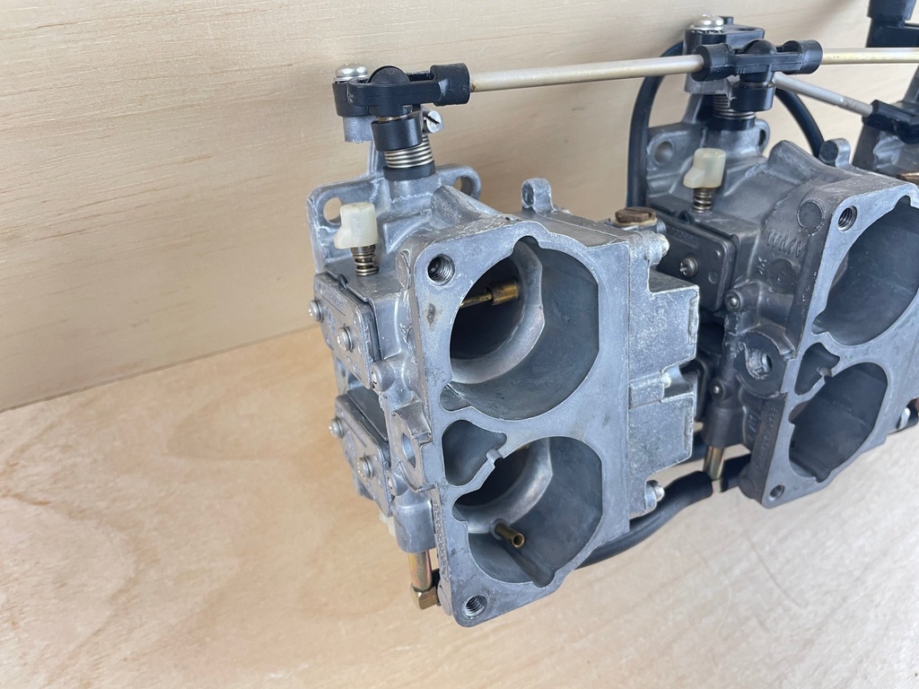 2003 Mercury 200HP Outboard Engine Carburetor Setup Top Middle Bottom 828272T73