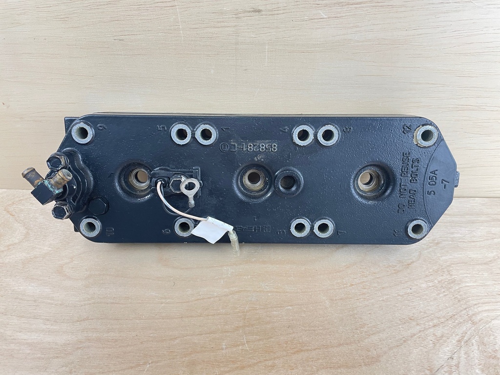 2003 Mercury 200HP outboard 2 Stroke Cylinder Head Assembly 858281T1