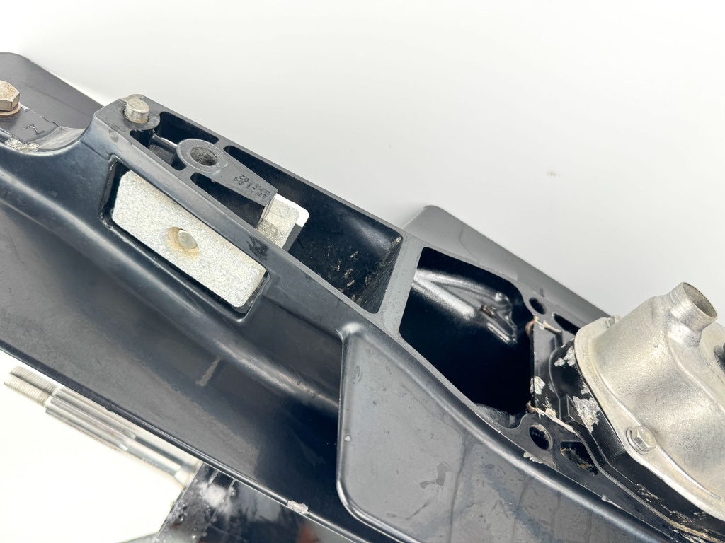 98-06 Mercury 75 90 115 HP 4 Stroke Carb Outboard 20" Long Lower Unit Gear Case