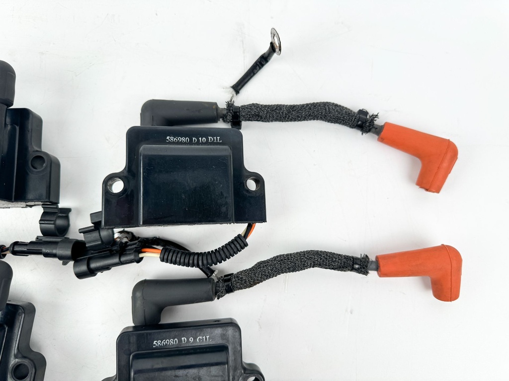 2013 Evinrude 150 HP 2 Stroke Outboard Ignition Coil Set 0586980 OEM