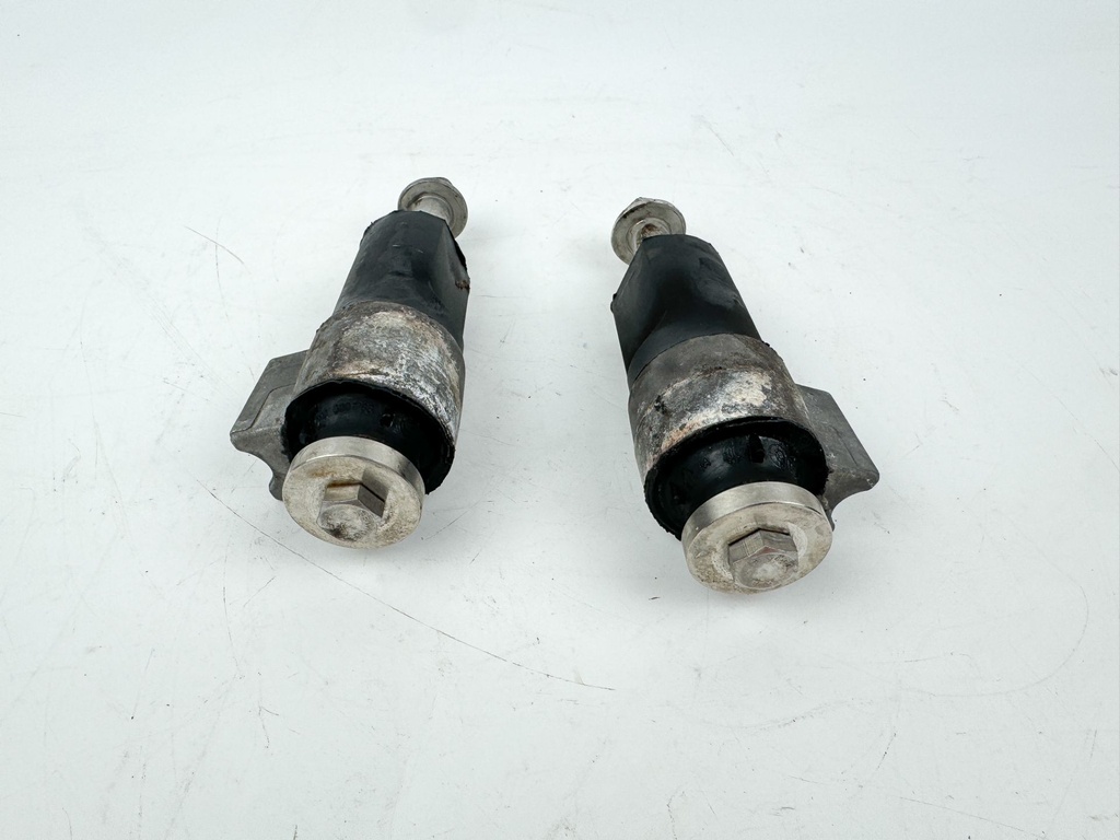 2013 Evinrude 150 HP 2 Stroke Outboard Upper Side Motor Mount Damper 5004323 OEM