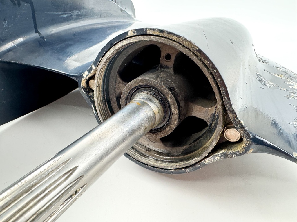 2013 Evinrude 150HP 2 Stroke Etec XL 25" Outboard Lower Unit Gear Case