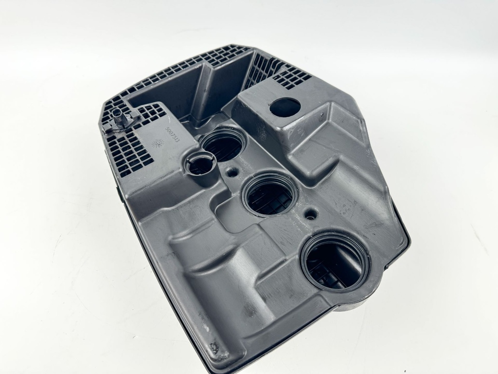 2013 Evinrude 150 HP 2 Stroke Outboard Intake Air Silencer Assembly 5007623 OEM