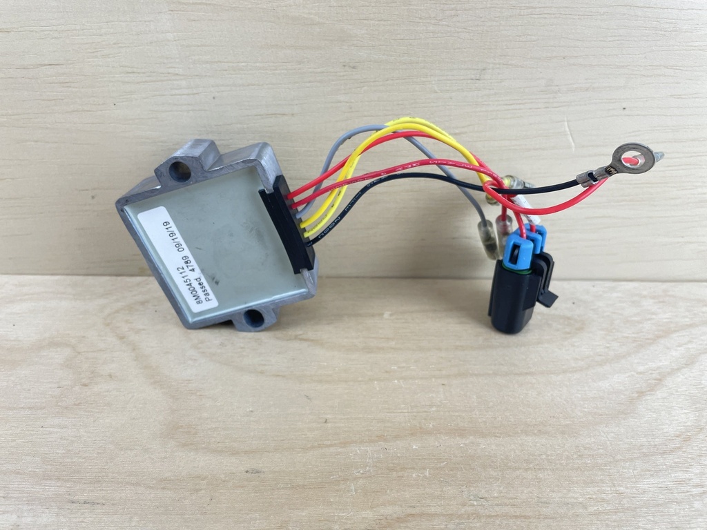 1996 Mercury 150HP 2 Stroke Outboard Voltage Regulator Rectifier 8M0084173 854515