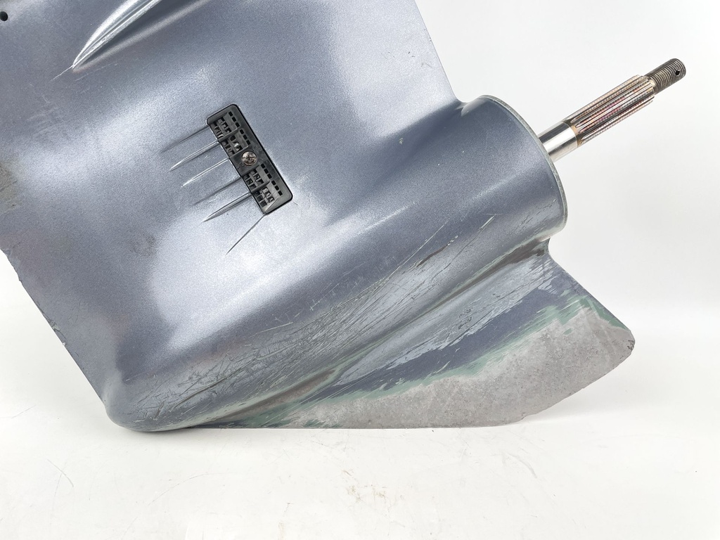 2004 + Yamaha 150HP 4 Stroke 25" Shaft Lower Unit Gear Case 63P-45300-17-8D RH