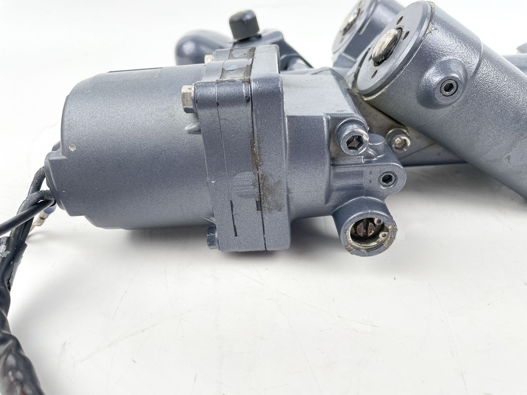 2006 Yamaha 150 HP 4 Stroke Outboard Power Trim Tilt Unit 63P-43800-01-4D OEM