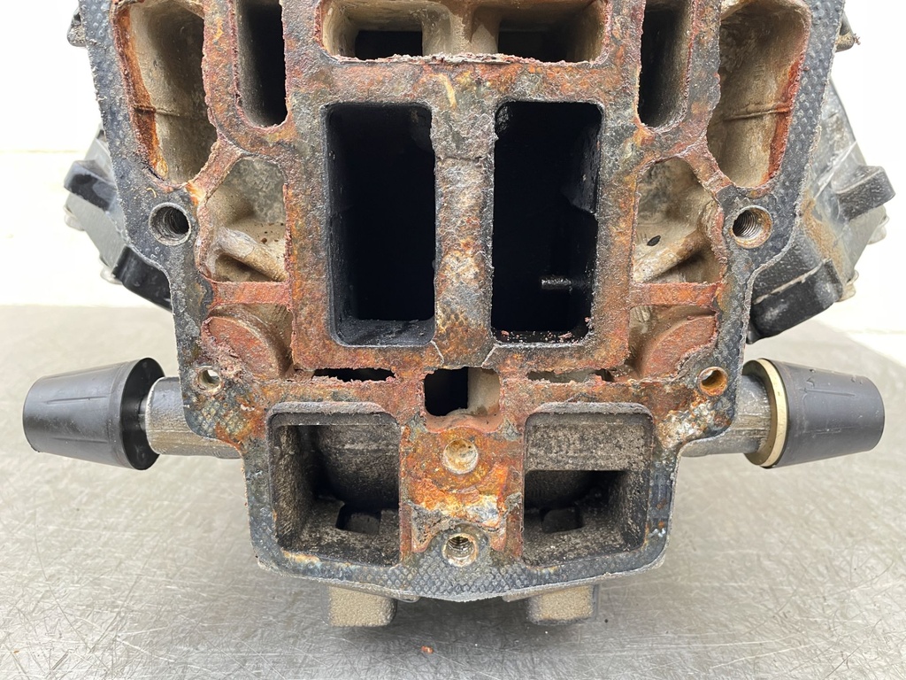 2013 Evinrude 150 HP 2 Stroke Outboard Powerhead 5007436 OEM