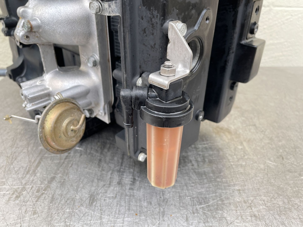 2001 - 2005 Yamaha F 80 90 100 HP 4 Stroke Outboard Powerhead Crankcase Assembly