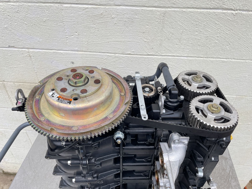 2001 - 2005 Yamaha F 80 90 100 HP 4 Stroke Outboard Powerhead Crankcase Assembly