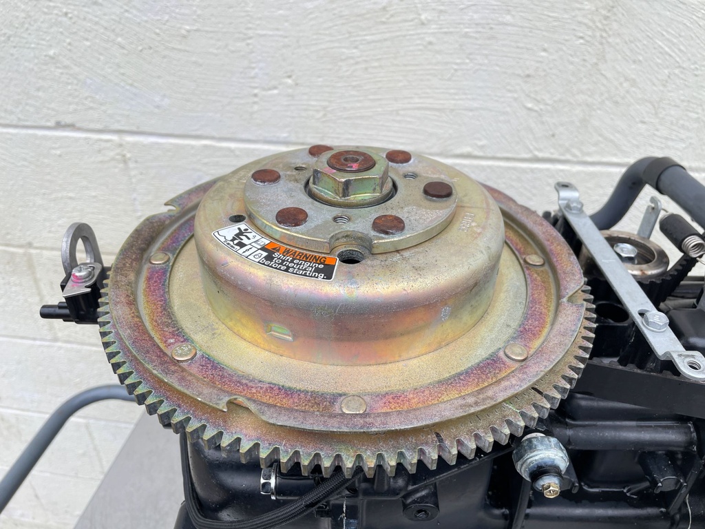 2001 - 2005 Yamaha F 80 90 100 HP 4 Stroke Outboard Powerhead Crankcase Assembly