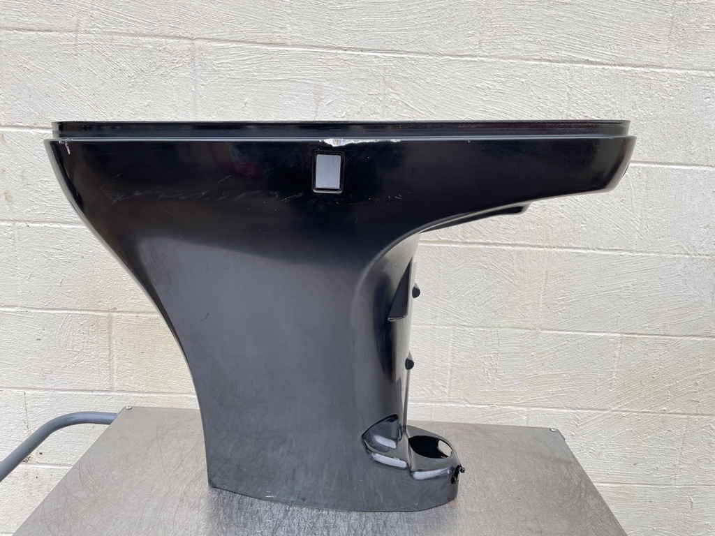 2005 Mercury 90 HP 4 Stroke Outboard Lower Apron Cover 878587A1 OEM