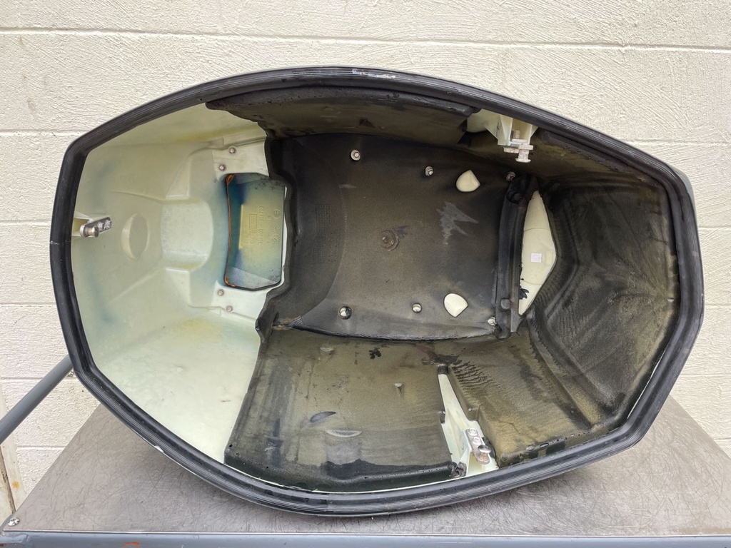 2013 Evinrude 150 HP 2 Stroke Outboard Top Cowling 0285749 OEM