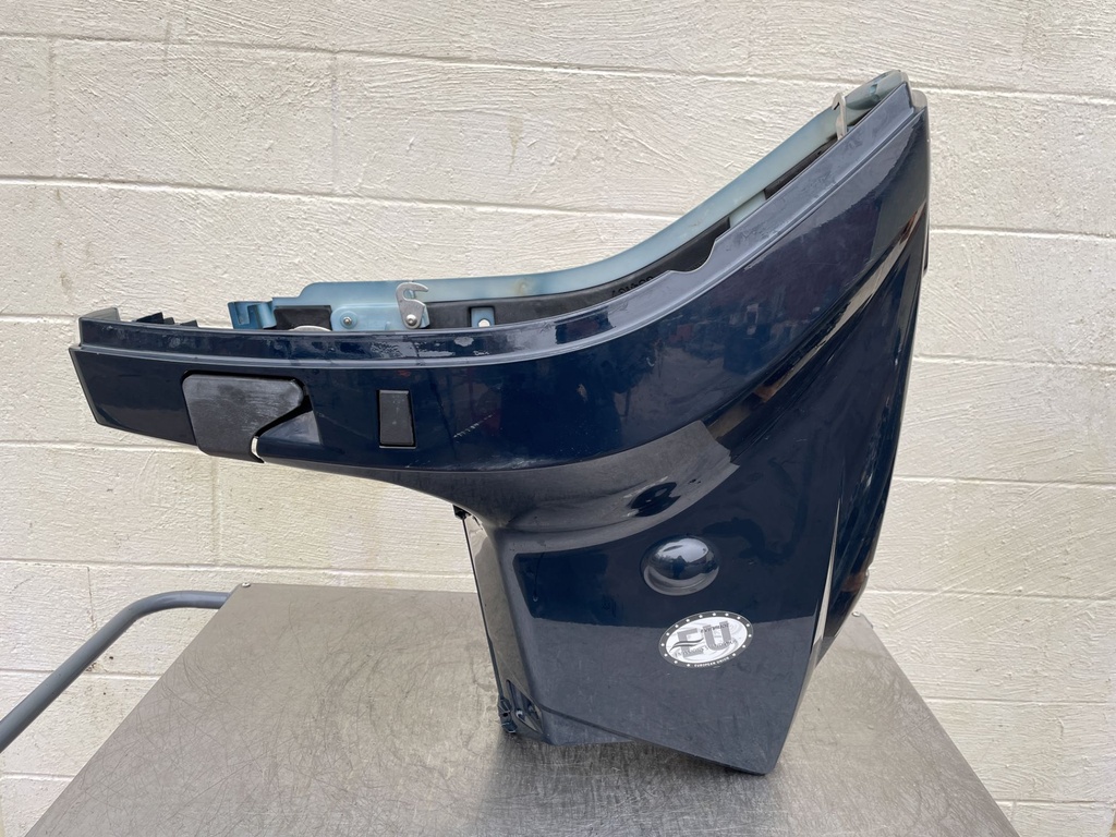 2013 Evinrude 150 HP 2 Stroke Outboard Lower Apron Cowling Port 5008261 OEM