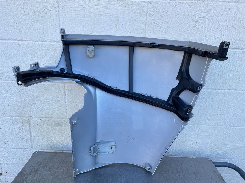 2007 Honda 135 HP 4 Stroke Outboard Lower Apron Cowling Starboard 63711-ZY6-010ZA OEM
