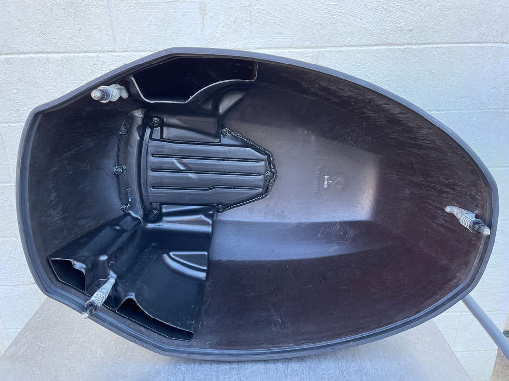 2007 Honda 135 HP 4 Stroke Outboard Top Cowling 63100-ZY6-030ZA OEM