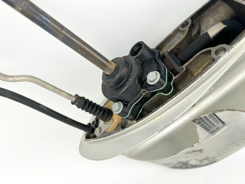 2007 Honda 50 HP 4 Stroke Outboard 20" Lower Unit Gear Case - Parts