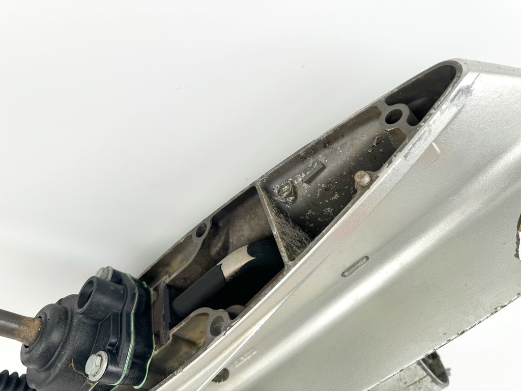 2007 Honda 50 HP 4 Stroke Outboard 20" Lower Unit Gear Case - Parts