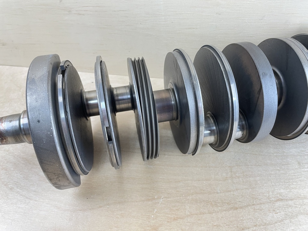 1996 Mercury 150HP 2 Stroke Outboard Crankshaft Assembly Crank 9536A4 9536T4