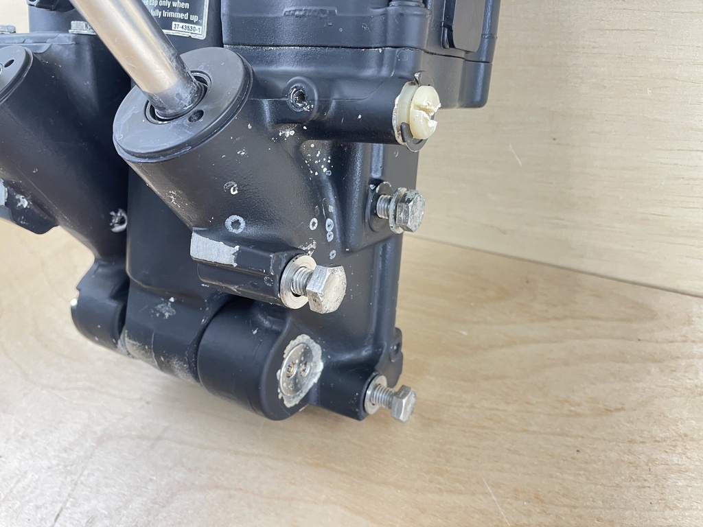 1996 Mercury 150HP 2 Stroke Outboard Power Trim & Tilt Unit 8M0143219