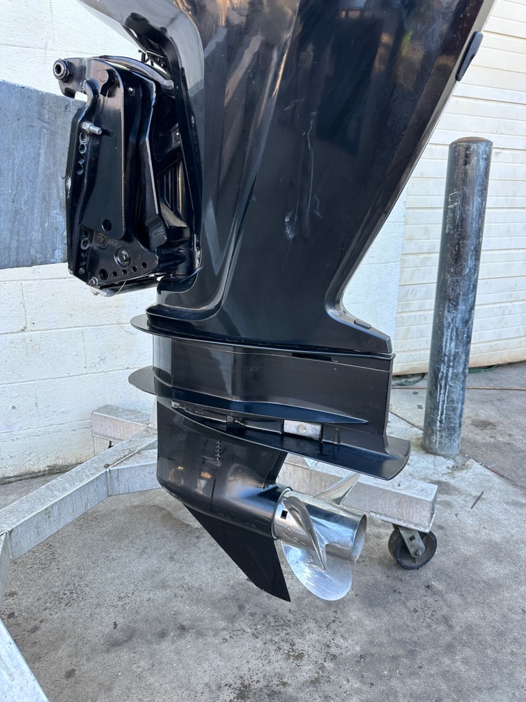 2014 Mercury 115HP 4 Stroke Outboard Engine 25” XL Shaft - 216 Hours