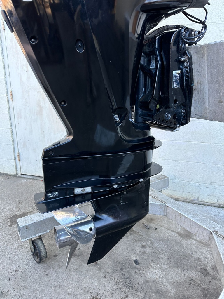 2014 Mercury 115HP 4 Stroke Outboard Engine 25” XL Shaft - 216 Hours