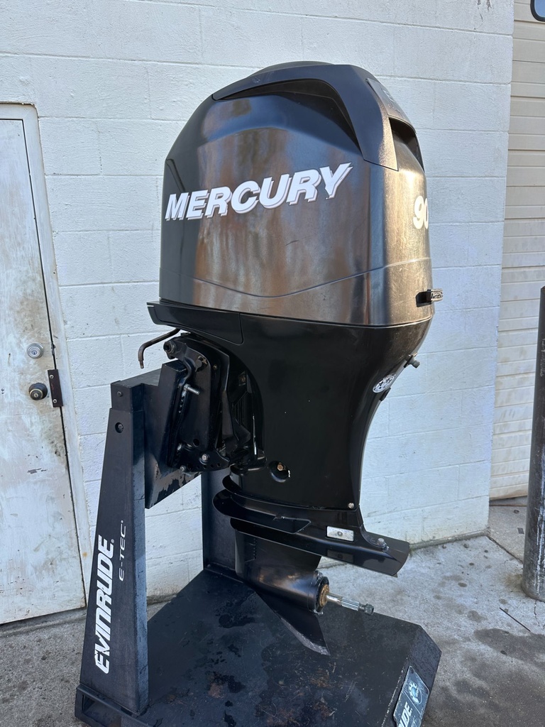 2006 Mercury 90HP 4 Stroke Outboard Engine 20" Long Shaft - 180 Hours