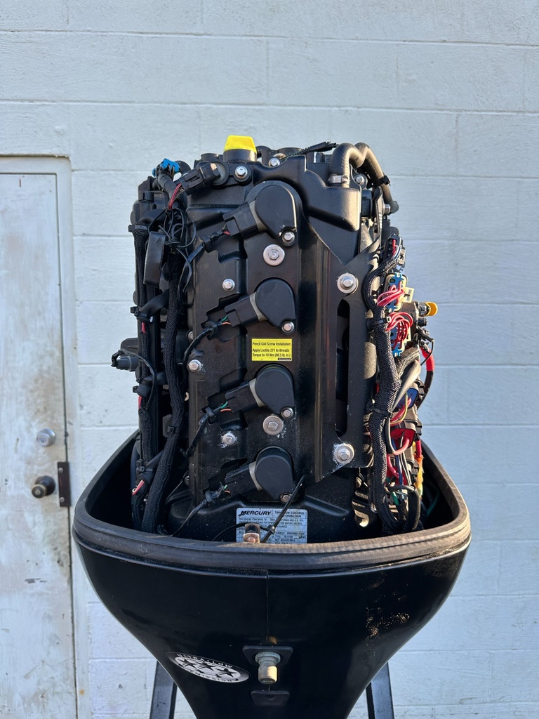 2006 Mercury 90HP 4 Stroke Outboard Engine 20" Long Shaft - 180 Hours