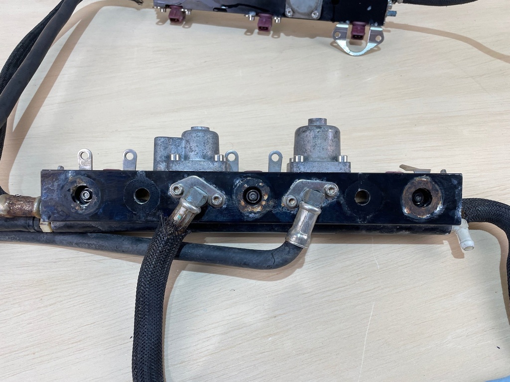 2013 Mercury Pro XS 225HP Injectors With Fuel Rail Set of 6 804528