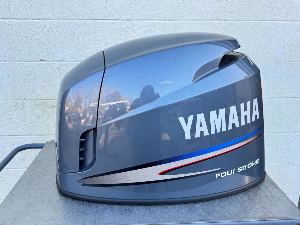 2002-2011 Yamaha F115 115HP 4 Stroke Outboard Engine Top Cowling Cover