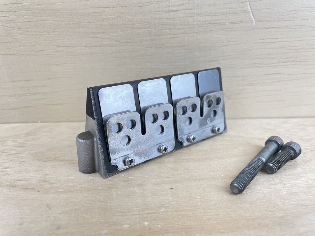 1998 Mercury 150HP 2 Stroke Outboard Reed Block Valve 855952T3 116453